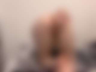 Live cam show with SharronHelzer - Body Massage on sexytreat.net