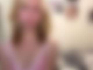 Live cam show with SharronHelzer - Tattoos Brown Hair on Camming Site