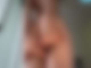 SharronHelzer's Live Sex Cam Show