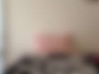 Live cam show with SharronHelzer - Thin on Gym Cam Girls
