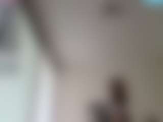 Live cam show with SharronHelzer - Flashing on liverealitysex.com