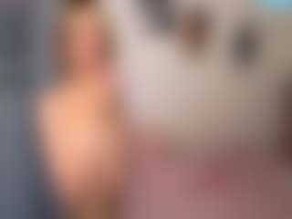 SharronHelzer's Live Sex Cam Show