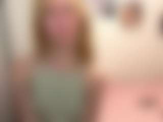 Live cam show with SharronHelzer - Brown Hair on TeamSkeetLive