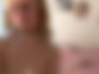 SharronHelzer's Live Sex Cam Show