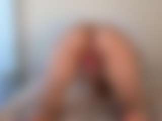 Live cam show with SharronHelzer - Sexy on AdultVida.com