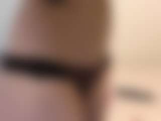 Live cam show with SharronHelzer - Facial Piercings on AdultVida.com