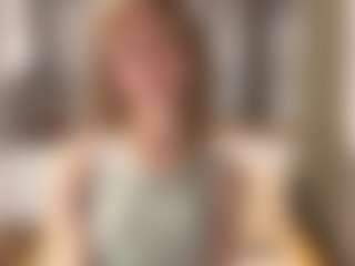 Live cam show with SharronHelzer - Thin on StripNow