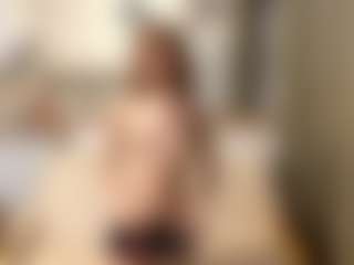 Live cam show with SharronHelzer - Ass Clapping on WildCum