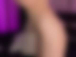 Live cam show with Webpetite - Blondie on Dolls Live