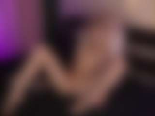 Live cam show with Webpetite - Thin on boobsie.com