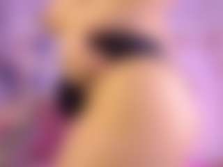 Live cam show with Dana - Bisexual on thefappeningchat.com