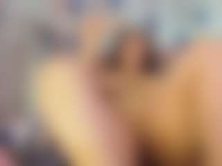 Live cam show with Dana - Long Hair on CamwithHer