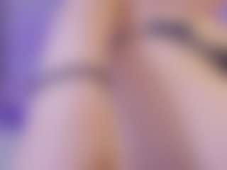 Live cam show with Dana - Double Penetration on Milfs Live