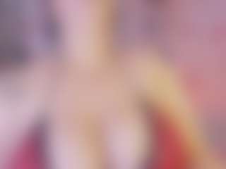 Live cam show with Dana - Bisexual on Camsoda