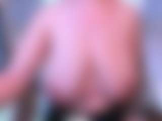 Live cam show with Just-Amy - Chubby on CamSextacy