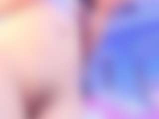 Live cam show with Nahomystar - Small on CamwithHer