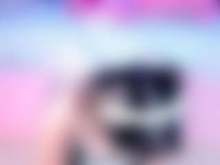 Live cam show with Nahomystar - Smoking on Camsoda