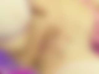 Live cam show with Nahomystar - Small Tits on livesexfox.com