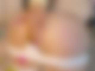 Live cam show with SweetRenata - Striptease on Camsoda
