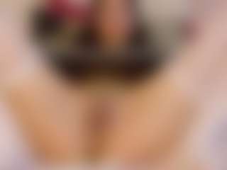 Live cam show with SweetRenata - Striptease on Camsoda