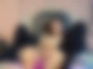 Live cam show with SweetRenata - Hairy Pussy on live18s.com