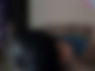 Live cam show with VictoriaHenao - Fingering MILF on UwU Esports