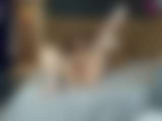 VictoriaHenao's Live Sex Cam Show