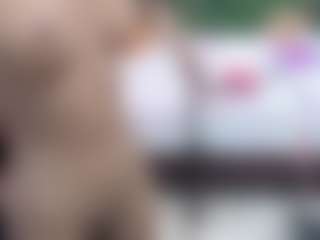 Live cam show with Thianaahorny - Black on liverealitysex.com