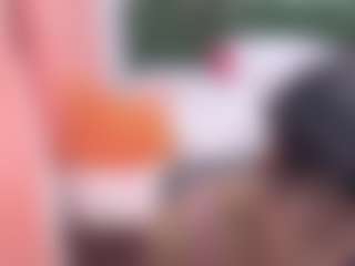 Live cam show with Thianaahorny - Skinny Ebony on StripNow | colombia
