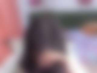 Live cam show with Thianaahorny - Genital Piercings on AdultVida.com