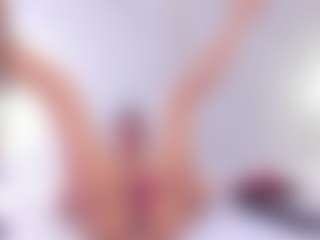 Live cam show with Vanessa - Tattoos on eurowanks.com