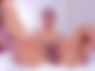 Live cam show with Vanessa - Teen (18+) on sexytreat.net