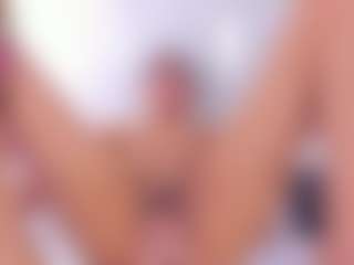 Live cam show with Vanessa - Young Adult on googirlz