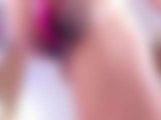 Live cam show with Vanessa - Teen (18+) on boobsie.com