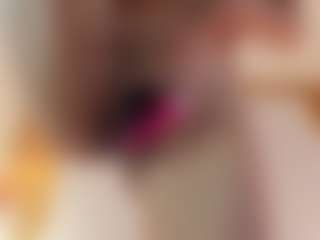 Live cam show with Vanessa - Dildo Or Vibrator on CSO-WL