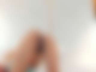 Live cam show with Vanessa - Public on AdultVida.com