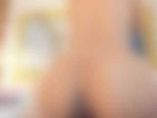 Live cam show with Vanessa - Public on TeamSkeetLive