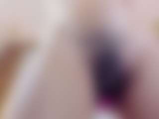 Live cam show with Vanessa - Squirt on fapnchat