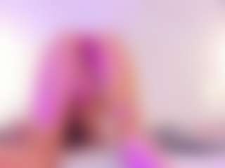 Live cam show with Vanessa - Public on StripNow