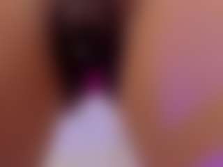 Live cam show with Vanessa - Small Tits on crypto-cams