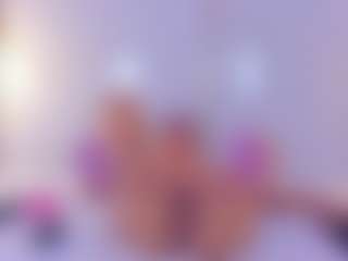 Live cam show with Vanessa - Small Tits on nudelive.tv