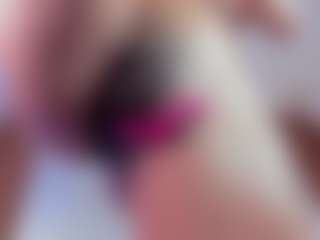 Live cam show with Vanessa - Normal on Camsoda
