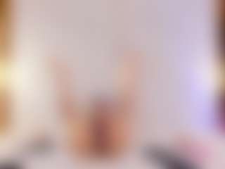 Live cam show with Vanessa - Fingering on UwU Esports