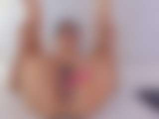 Live cam show with Vanessa - Skinny on sexytreat.net