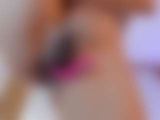Live cam show with Vanessa - Facial on Camsoda