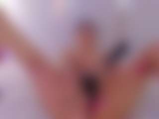Live cam show with Vanessa - Full Nudity on Camsoda