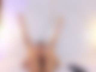 Live cam show with Vanessa - Small Tits Young Adult on Camsoda