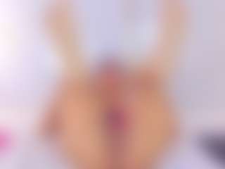 Live cam show with Vanessa - Facial on hornycams.live