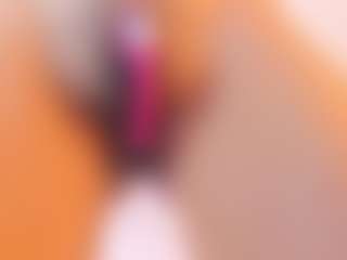 Live cam show with Vanessa - Facial on Hubzter Live
