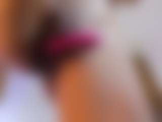 Live cam show with Vanessa - Deepthroat on WildCum